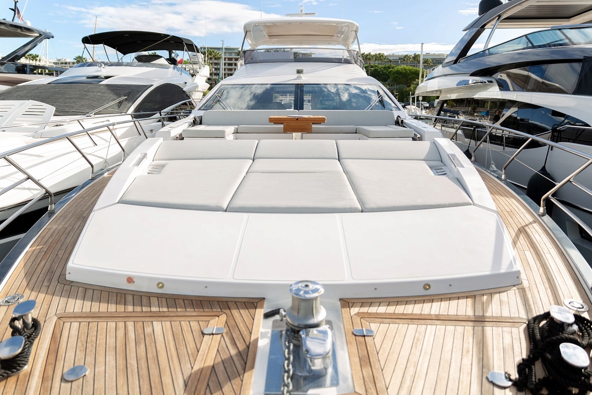 Аренда яхты Azimut 72 Solstice во Франции